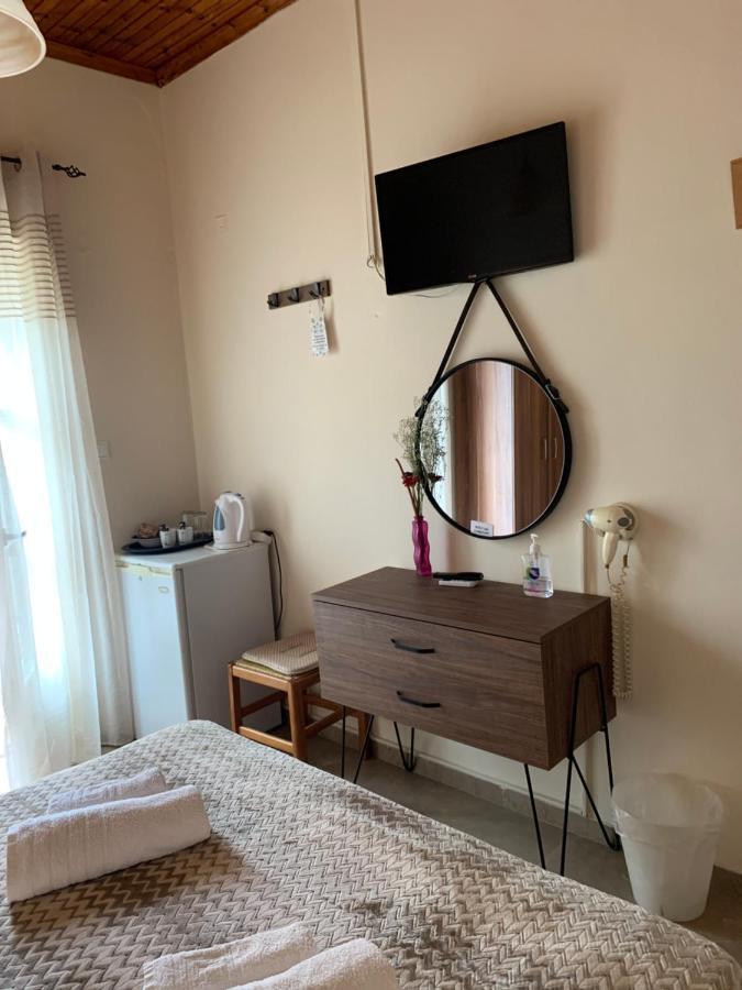 Guesthouse Corali هيدرا المظهر الخارجي الصورة