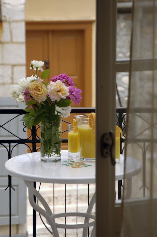 Guesthouse Corali هيدرا المظهر الخارجي الصورة