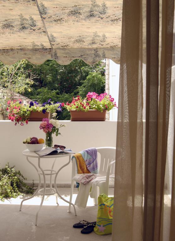 Guesthouse Corali هيدرا المظهر الخارجي الصورة