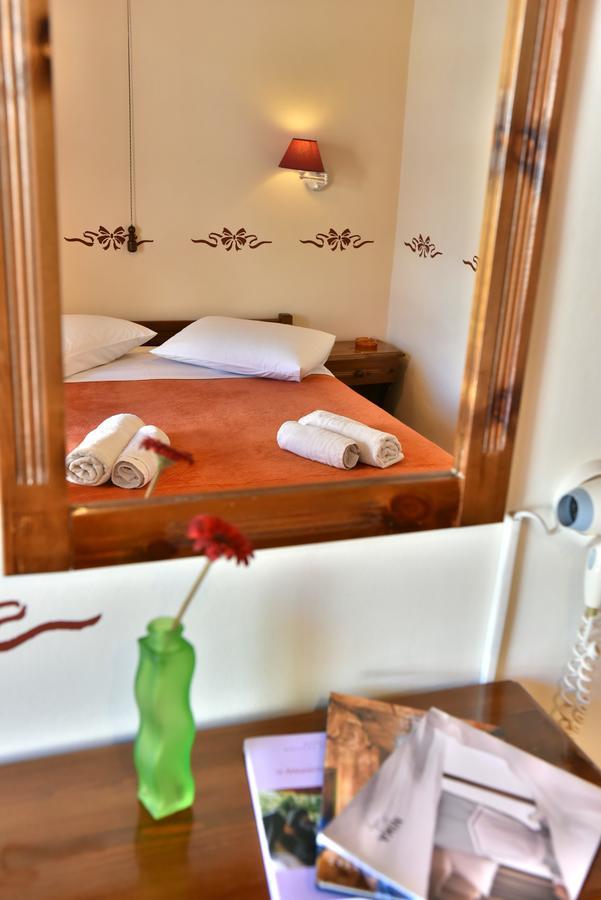 Guesthouse Corali هيدرا المظهر الخارجي الصورة