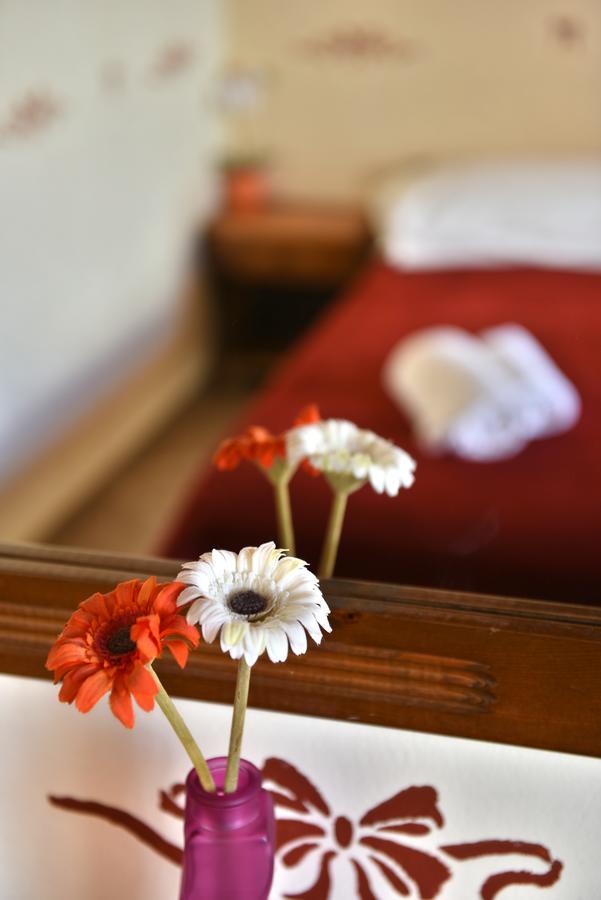 Guesthouse Corali هيدرا المظهر الخارجي الصورة